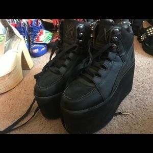 YRU Qozmo High Platform Sneakers Black